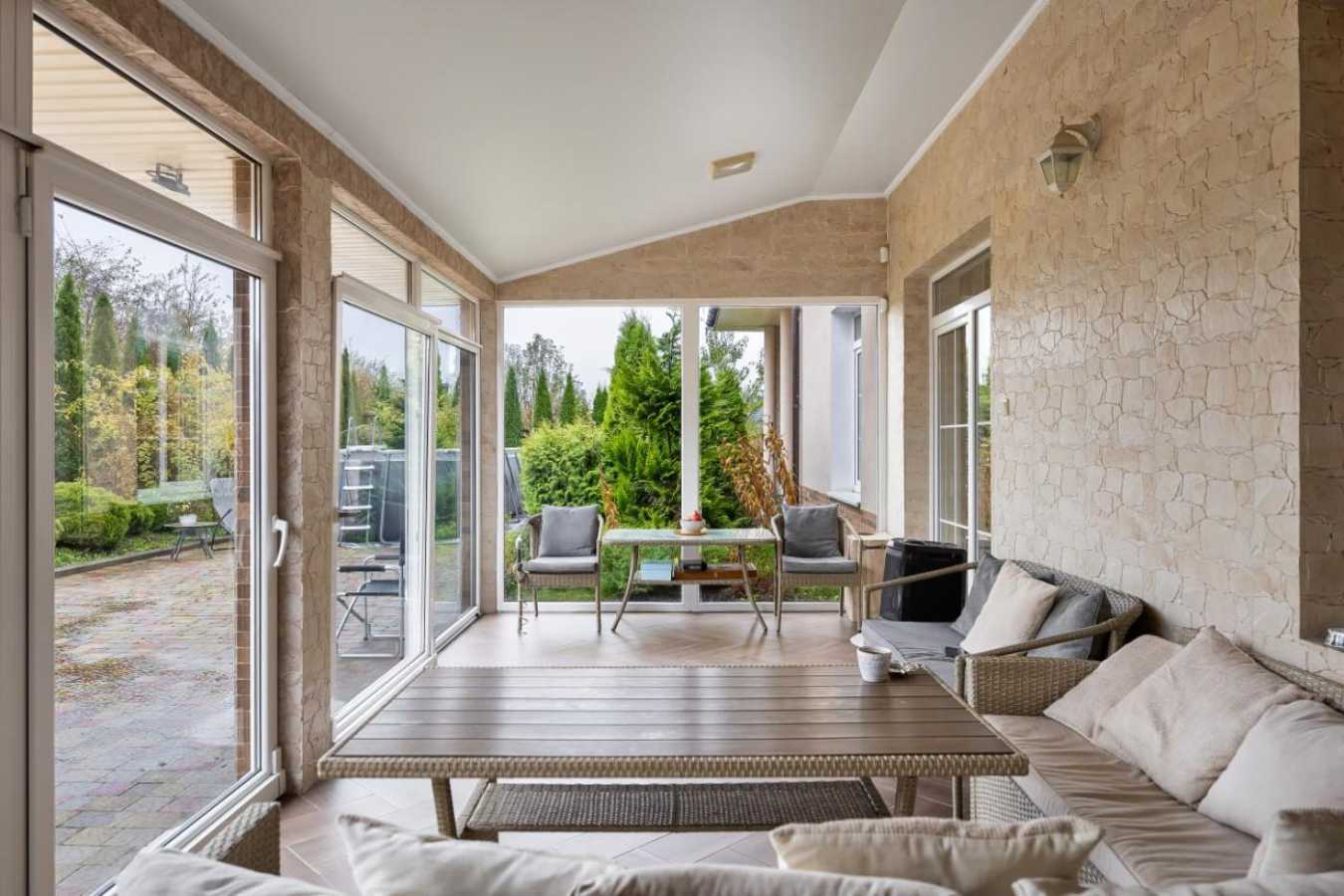 Продажа 5-комнатной квартиры 298 м², Соколина