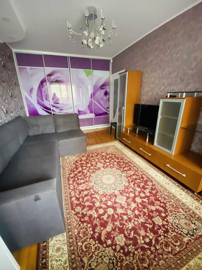 Оренда 2-кімнатної квартири 56 м², Квітневий пров., 1Б