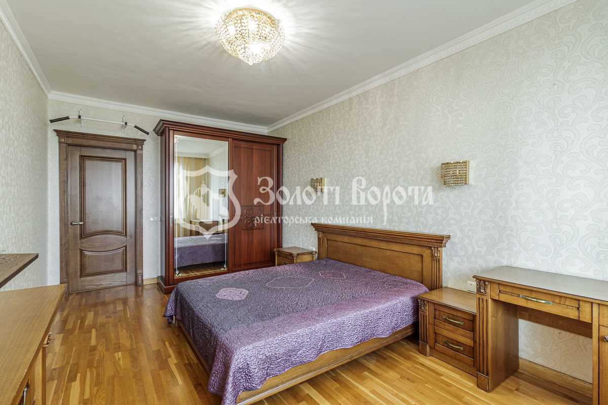 Продажа 3-комнатной квартиры 105.4 м², Пономарева ул., 26к1