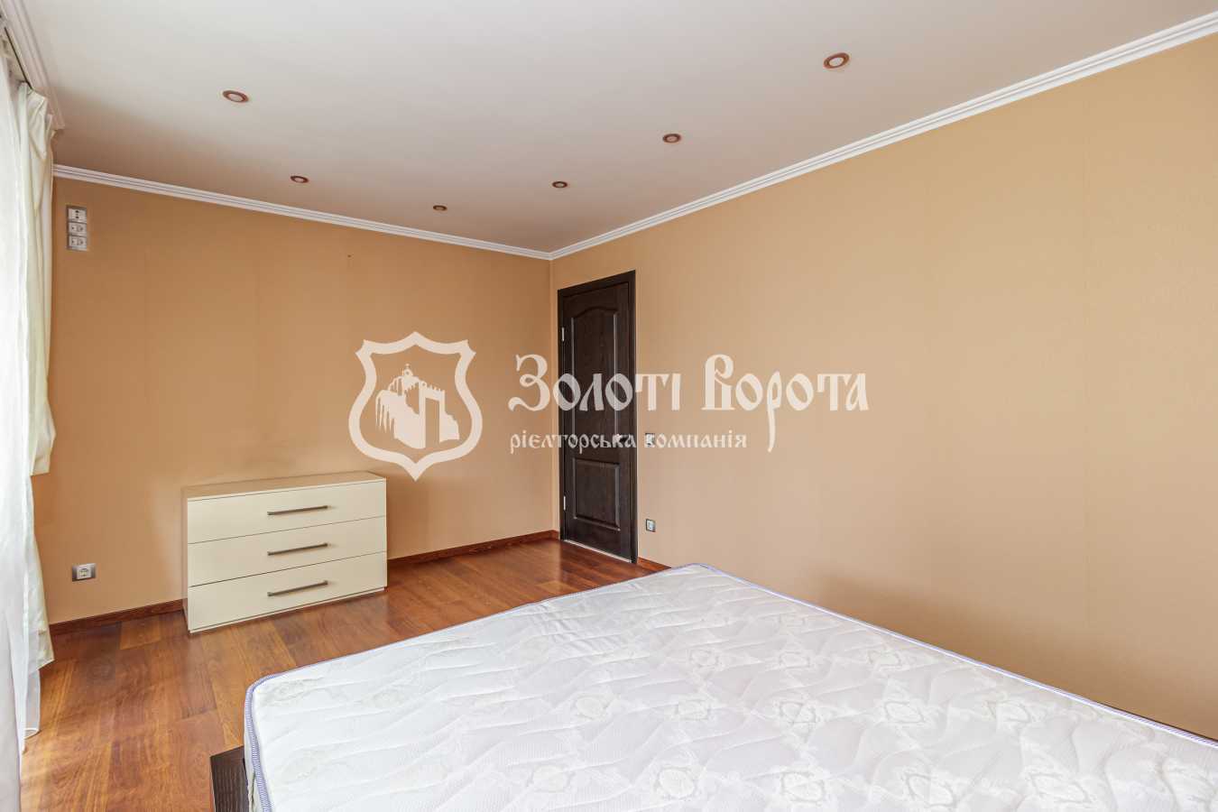 Продажа 2-комнатной квартиры 73 м², Дарницкий бул., 8