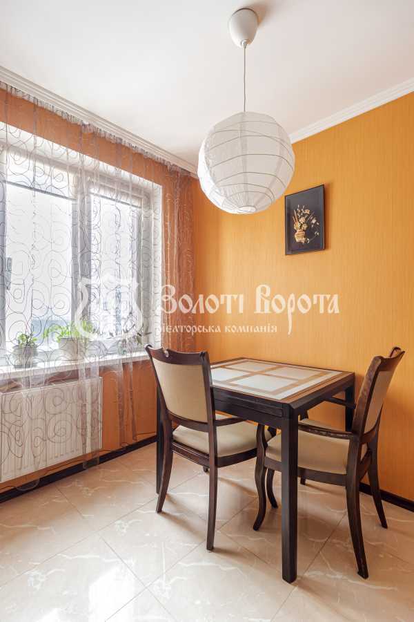 Продажа 2-комнатной квартиры 73 м², Дарницкий бул., 8