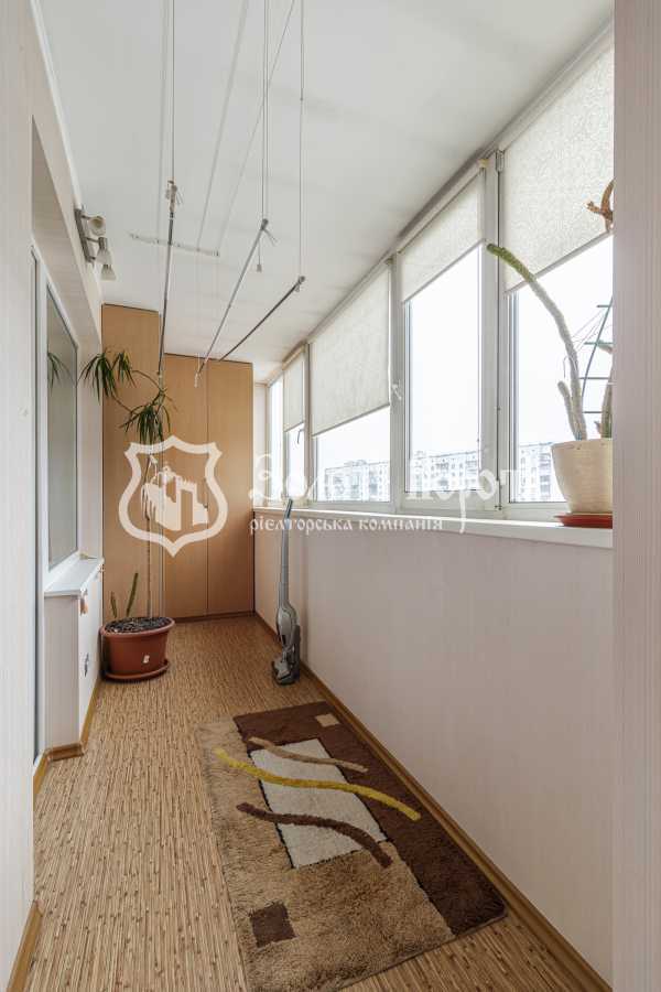 Продажа 2-комнатной квартиры 73 м², Дарницкий бул., 8