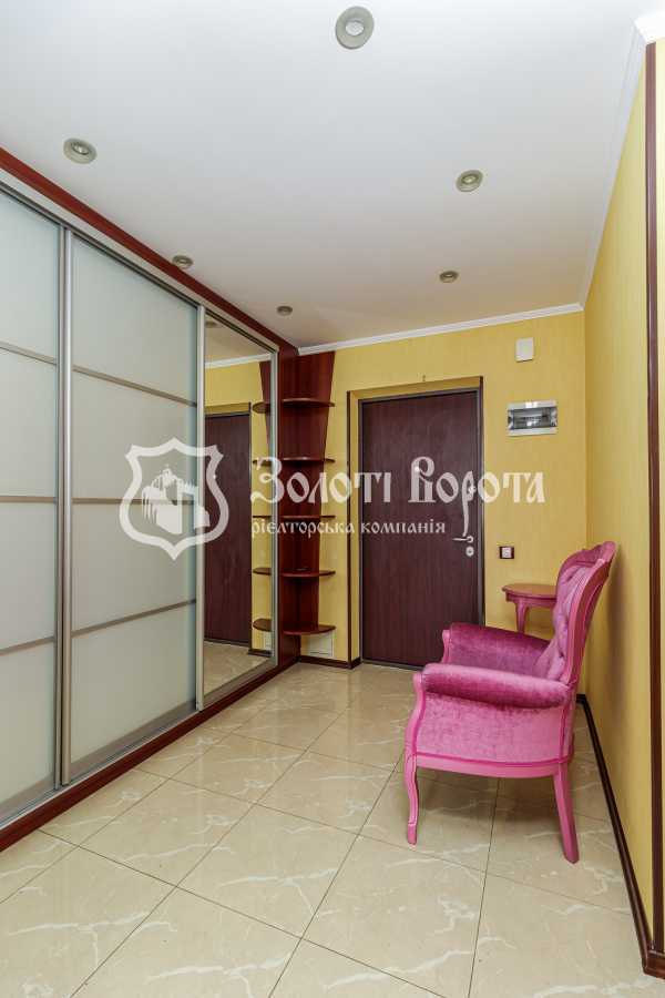 Продажа 2-комнатной квартиры 73 м², Дарницкий бул., 8