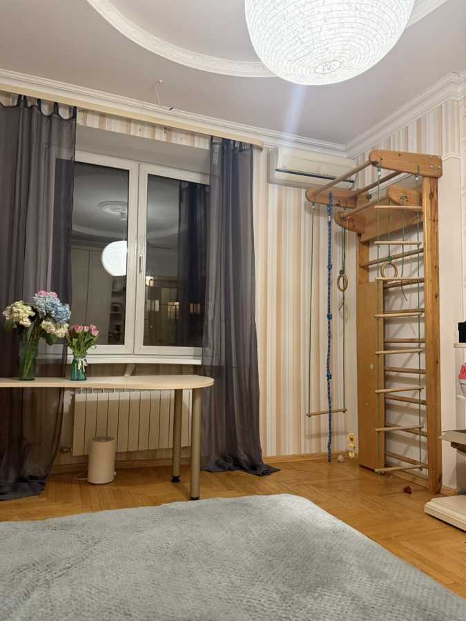 Продаж 3-кімнатної квартири 80 м², Соборний просп.