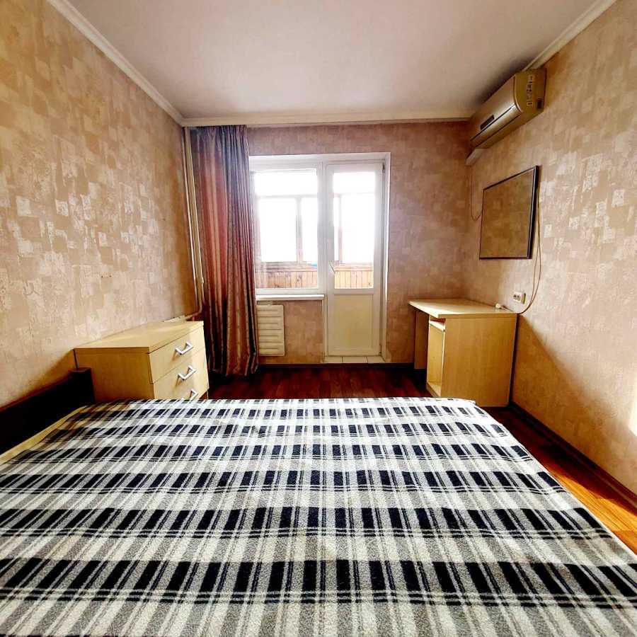 Продажа 3-комнатной квартиры 70 м², Героев Сталинграда просп., 39Б