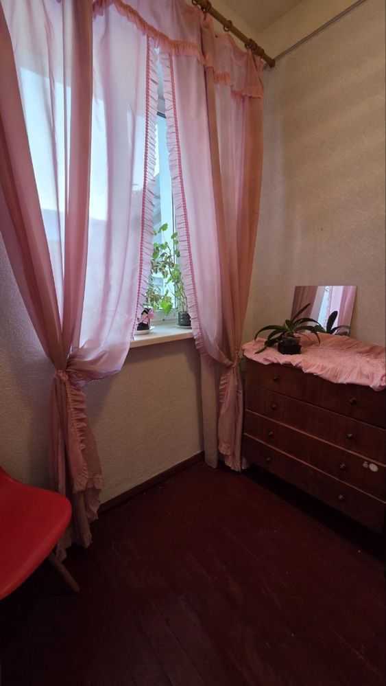 Продаж 3-кімнатної квартири 37 м², Васильківська вул., 19/1