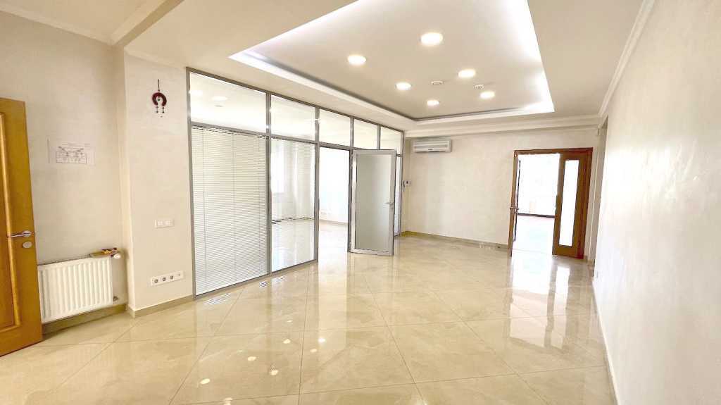 Аренда офиса 452 м², Саксаганского ул., 118