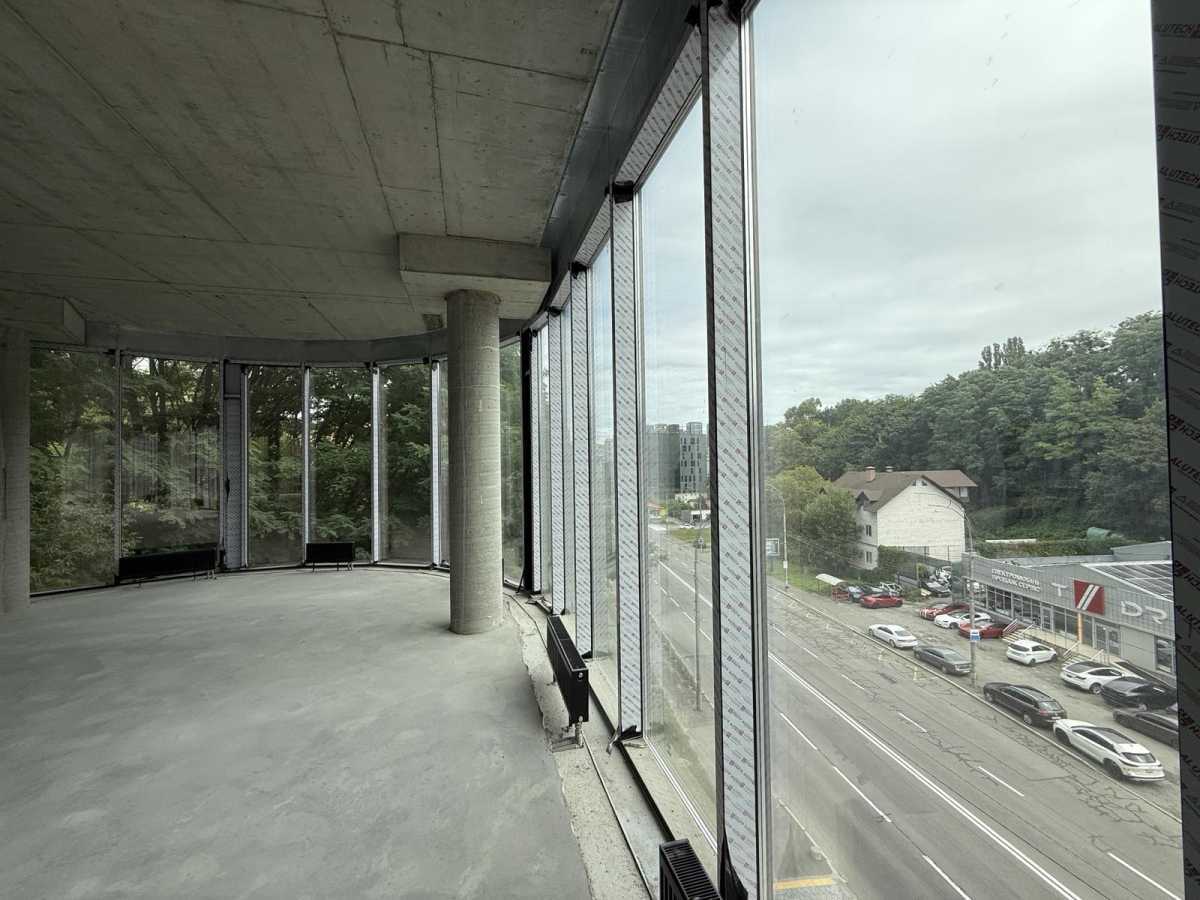 Аренда помещения свободного назначения 1000 м², Ивана Федорова ул.