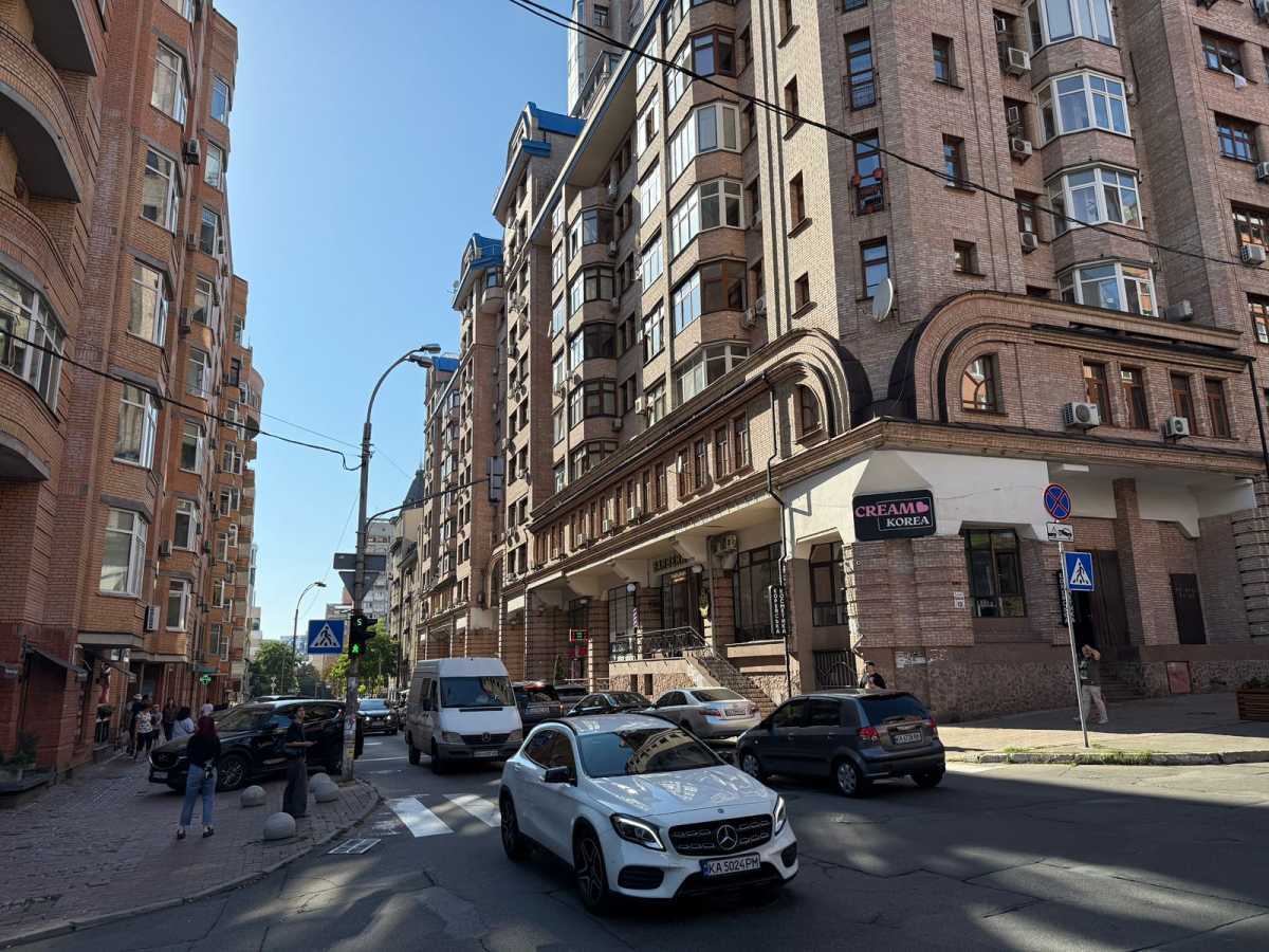 Аренда другого торгового помещения 230 м², Павловская ул., 18