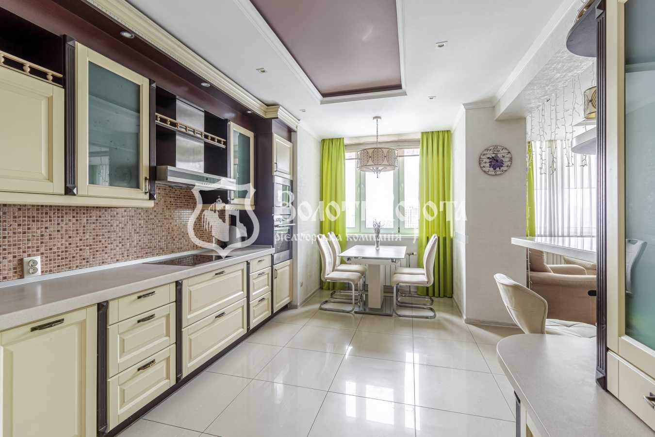 Продажа 3-комнатной квартиры 113.6 м², Княжий Затон ул., 21