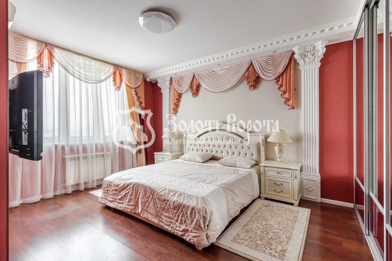 Продажа 3-комнатной квартиры 113.6 м², Княжий Затон ул., 21