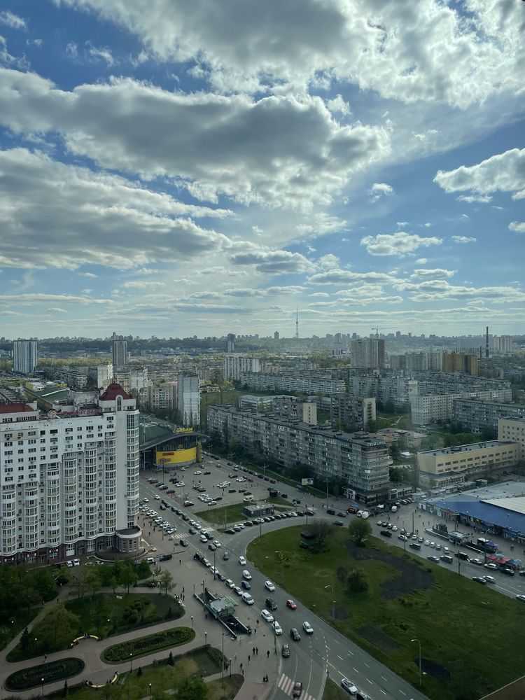 Продажа 5-комнатной квартиры 336.84 м², Оболонский просп., 26