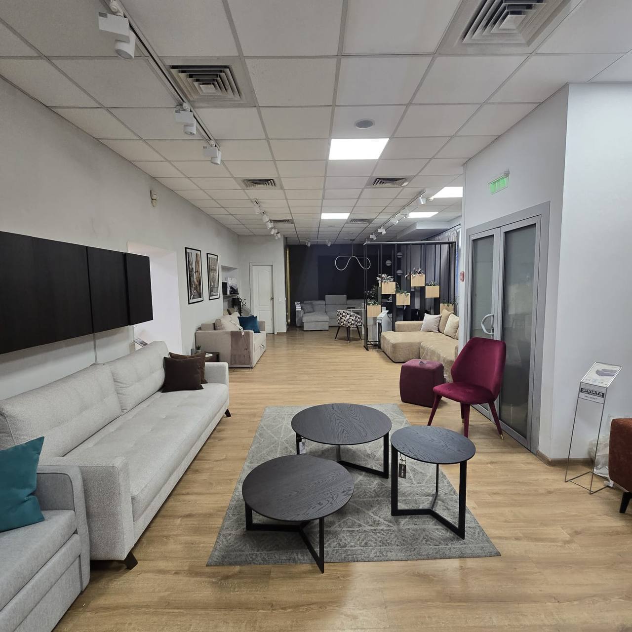 Аренда торгового помещения 180 м², Победы пл.