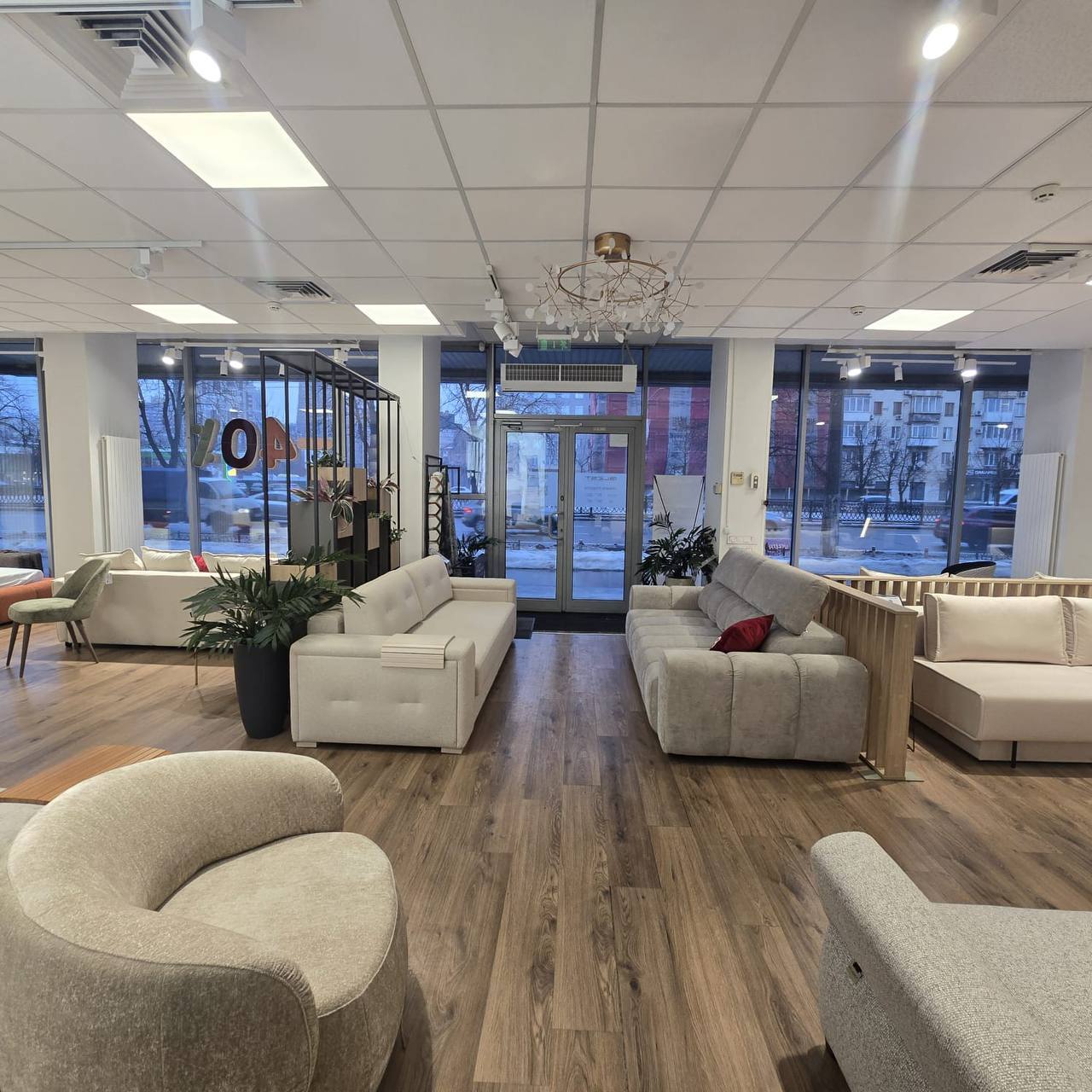 Аренда торгового помещения 180 м², Победы пл.