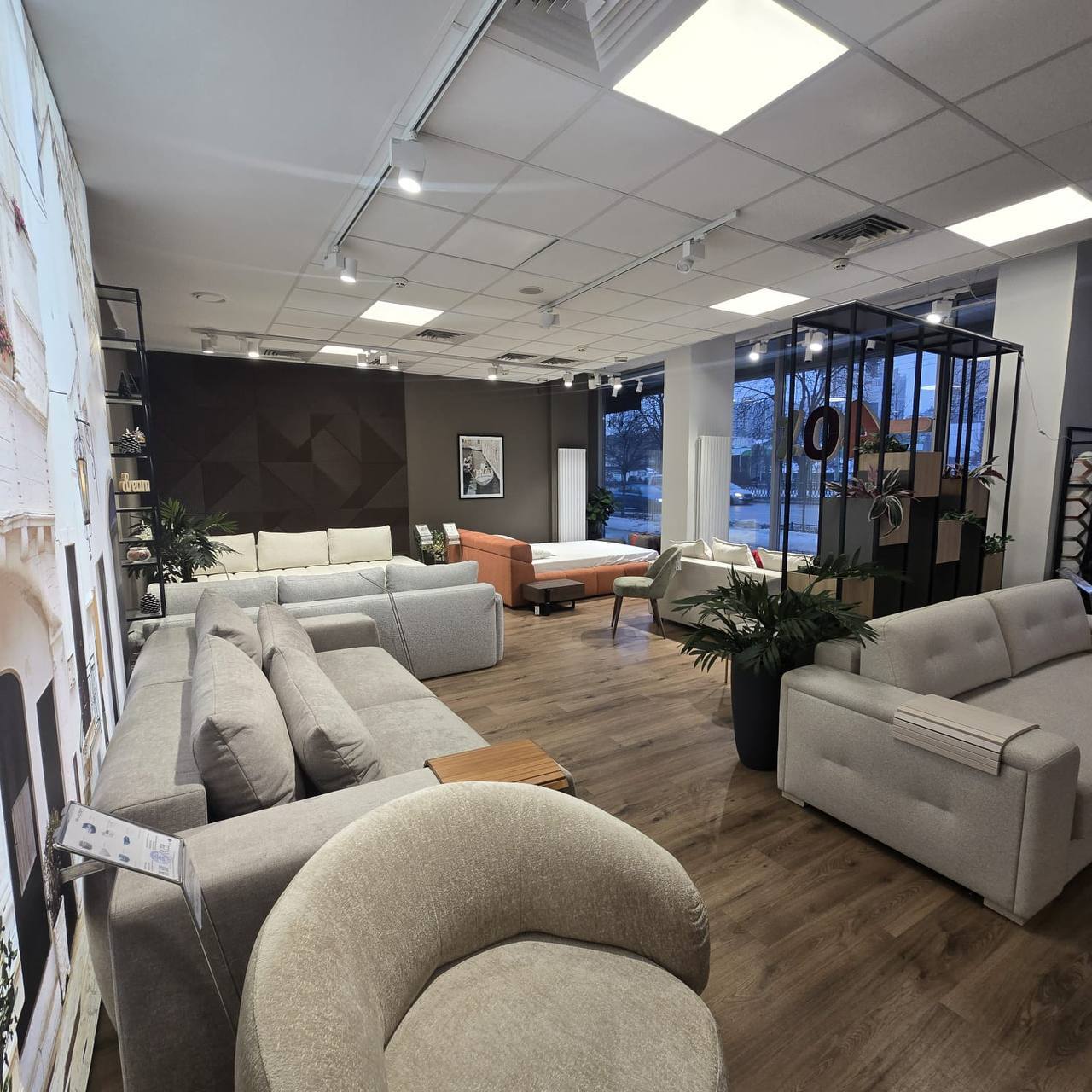 Аренда торгового помещения 180 м², Победы пл.