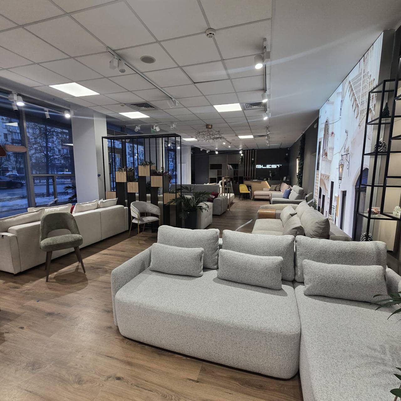 Аренда торгового помещения 180 м², Победы пл.