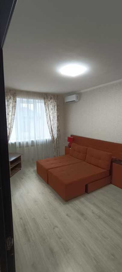 Продаж 2-кімнатної квартири 47.6 м², Одесская вул., 44