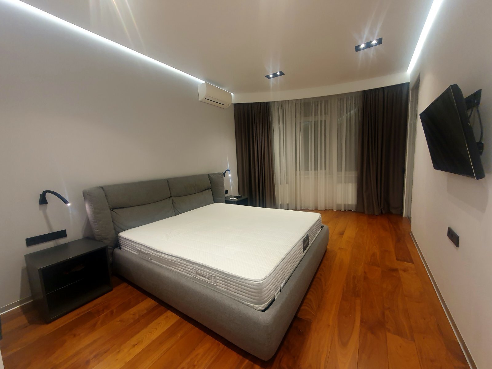 Аренда 3-комнатной квартиры 130 м², Шаповалова 2А