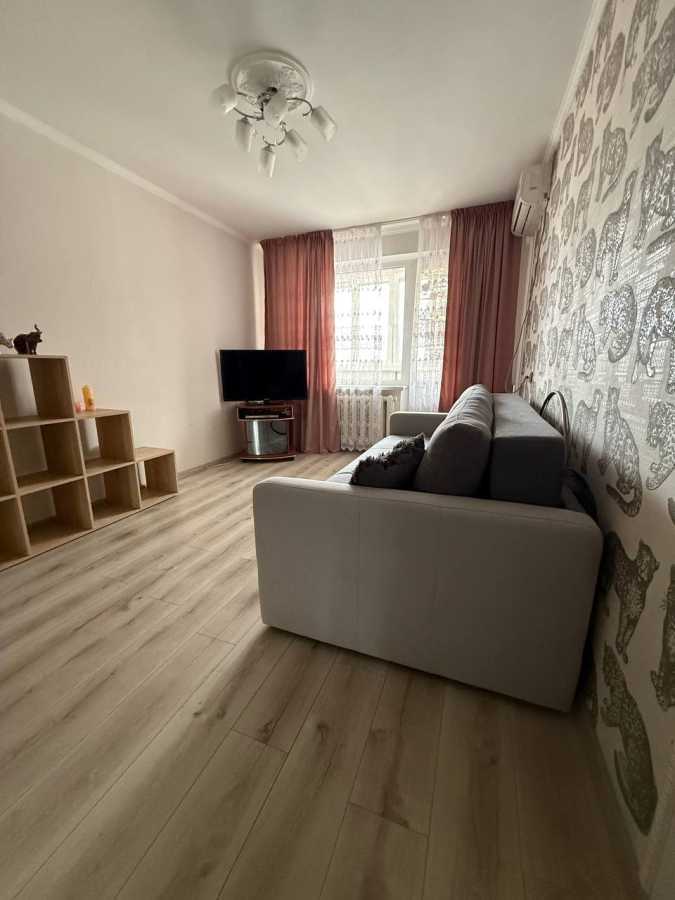 Продажа 1-комнатной квартиры 35.1 м², Героев Днепра ул., 81