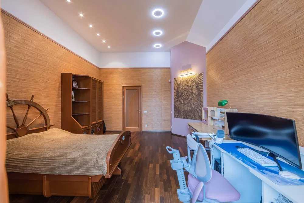 Продажа коттеджа 585 м², Центральная ул.