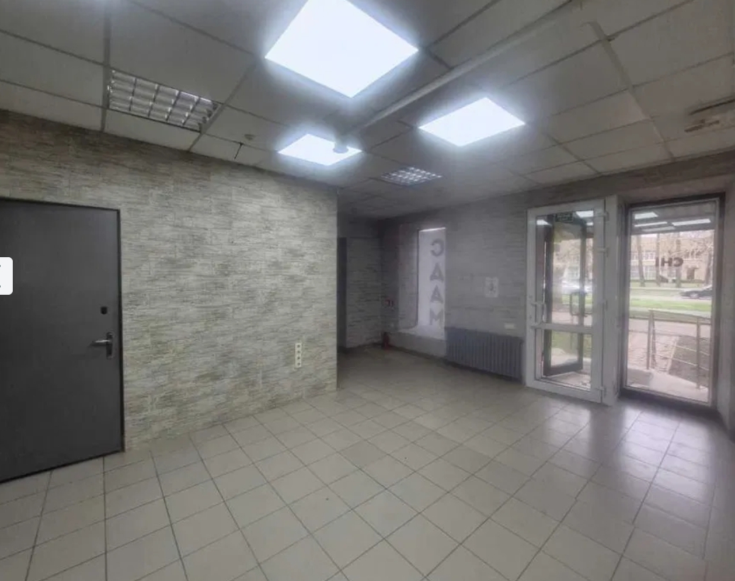 Аренда торгового помещения 80 м², Варненская ул.