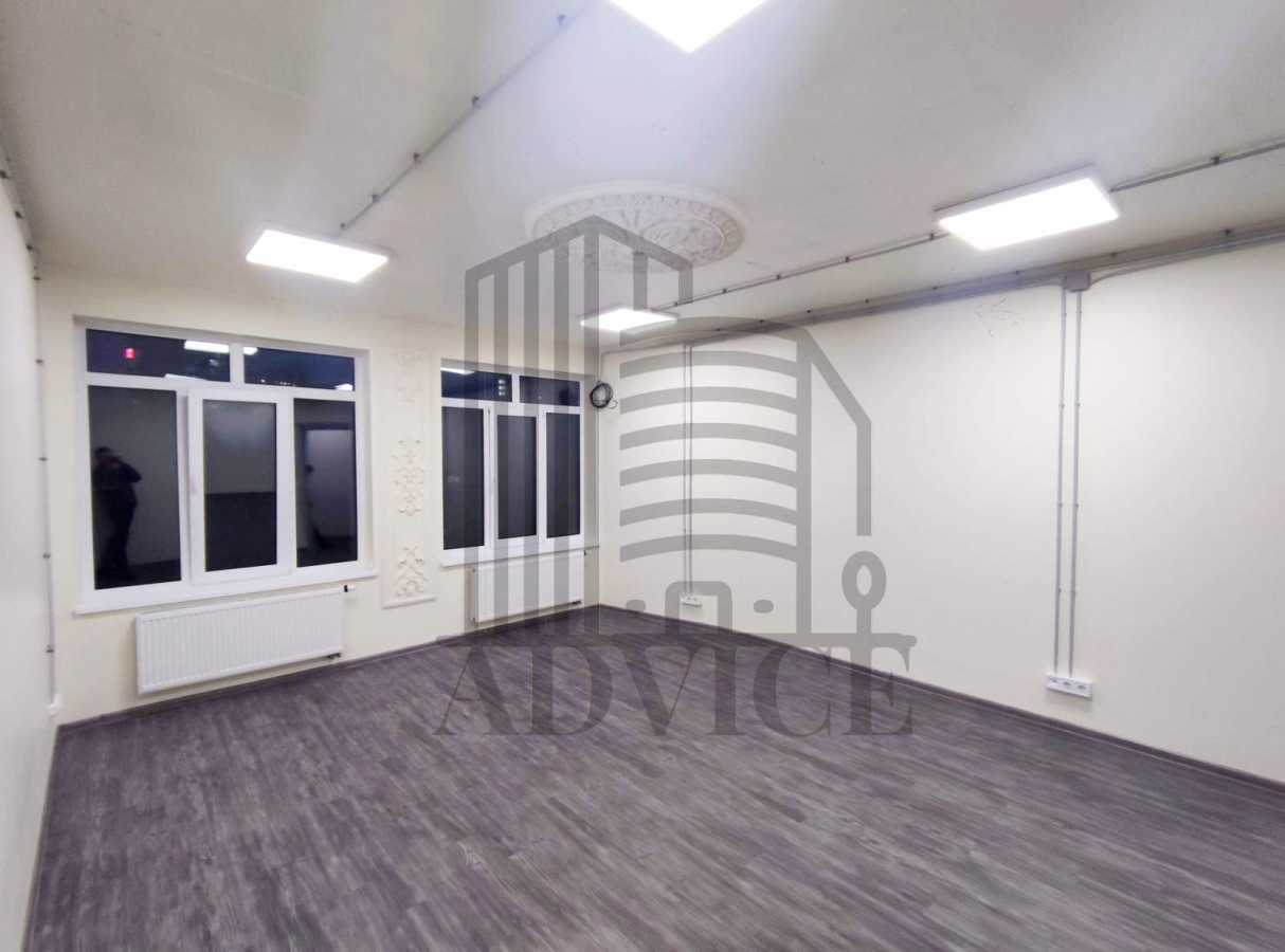 Оренда офісу 45 м², Харківська пл.