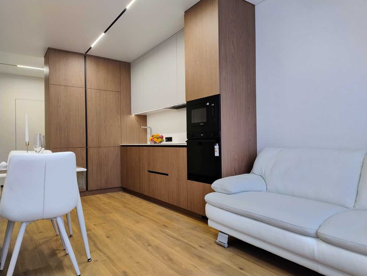 Продажа 2-комнатной квартиры 61 м², Александра Олеся ул., 5