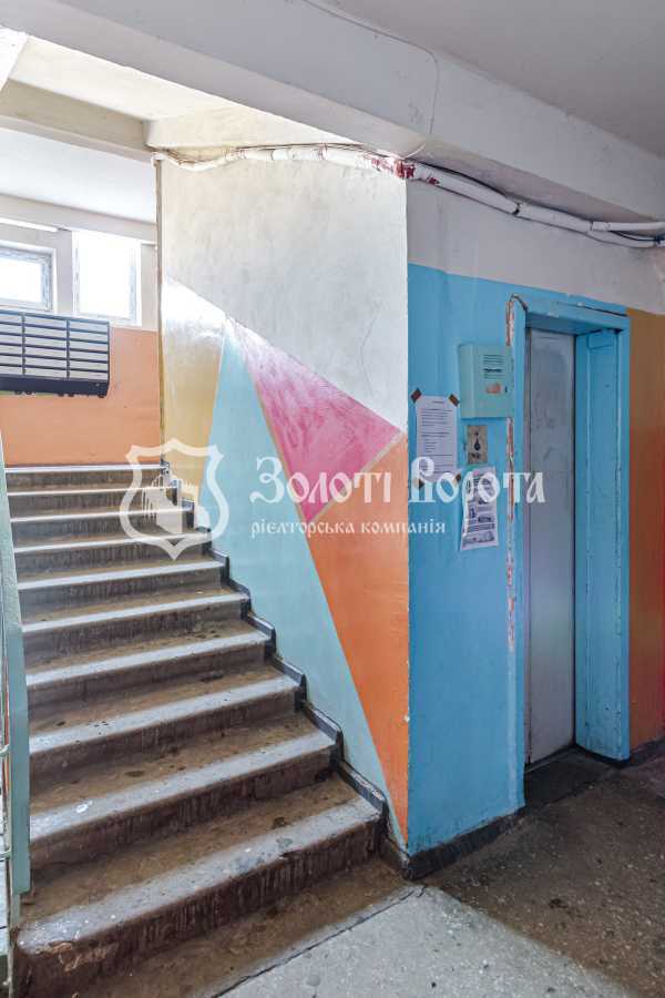 Продажа 2-комнатной квартиры 45.2 м², Иорданская ул., 18А