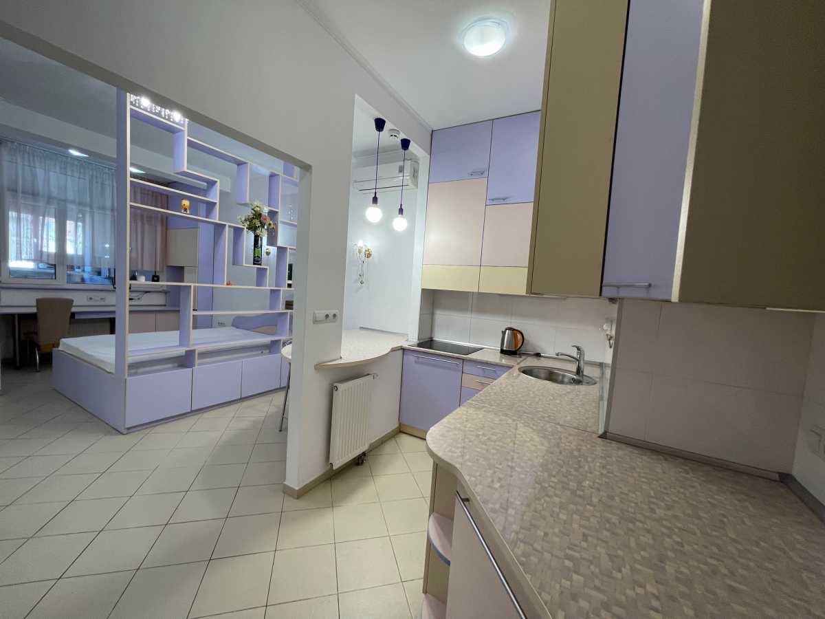 Оренда 2-кімнатної квартири 52 м², Жилянська вул., 118