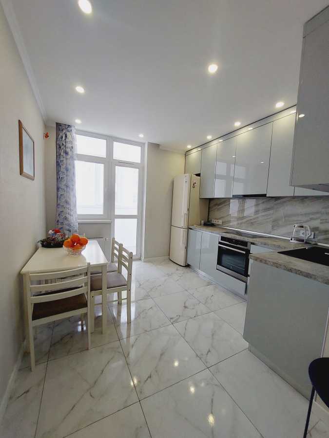 Продажа 2-комнатной квартиры 70 м², Академика Каблукова ул., 21