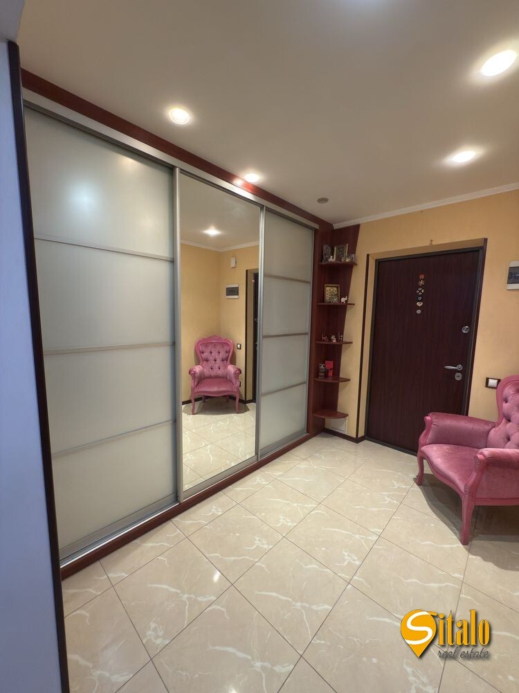 Продажа 2-комнатной квартиры 73 м², Дарницкий бул., 8