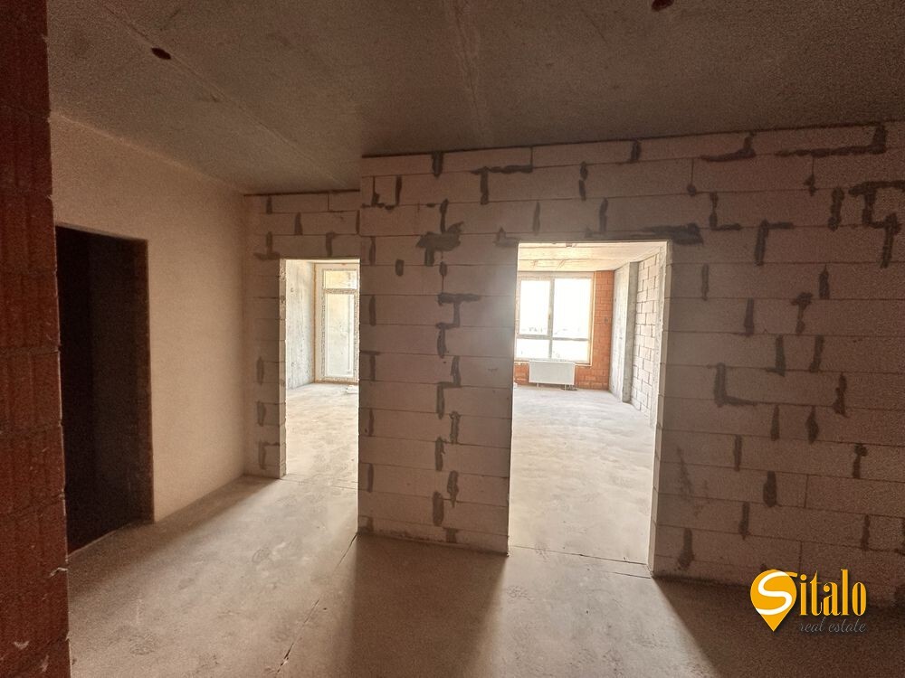 Продажа 2-комнатной квартиры 75.6 м², Днепровская наб.