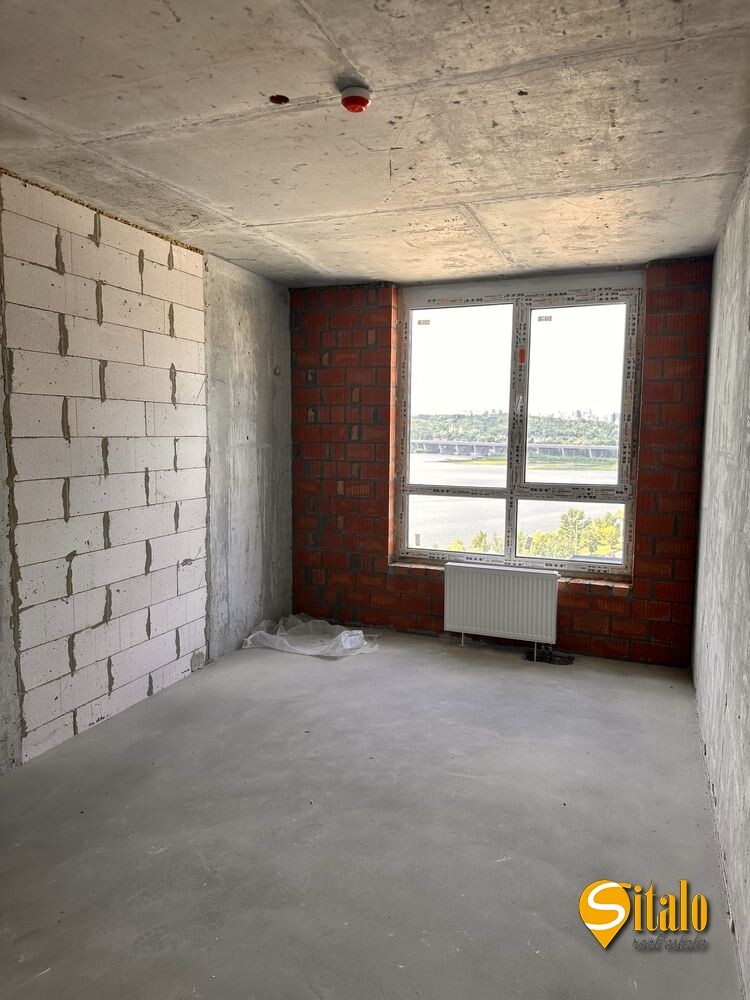 Продажа 2-комнатной квартиры 75.6 м², Днепровская наб.