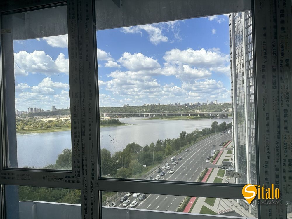 Продажа 2-комнатной квартиры 75.6 м², Днепровская наб.