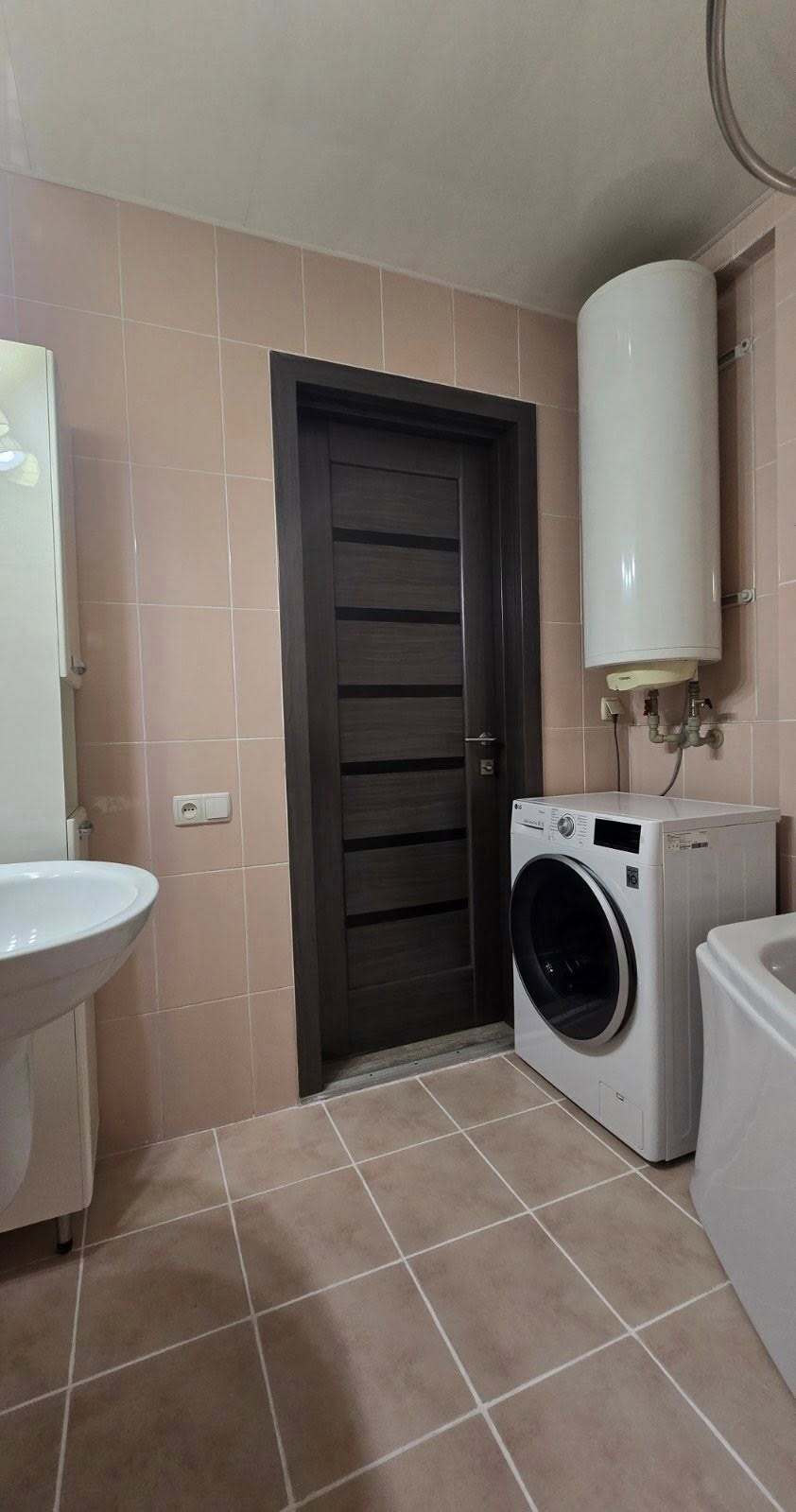 Продажа 3-комнатной квартиры 63 м², Метростроевская ул., вул.1