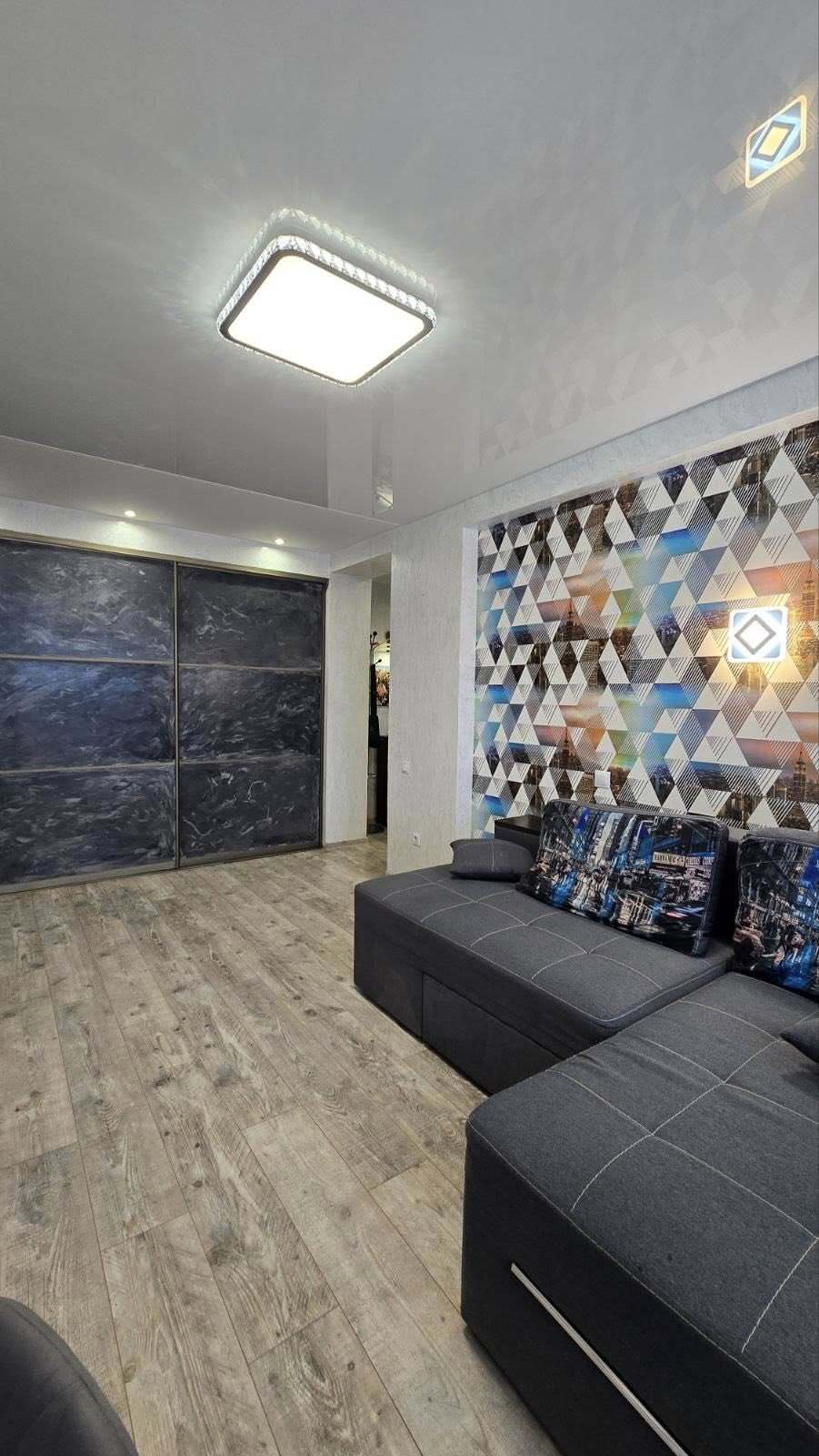 Продажа 3-комнатной квартиры 63 м², Метростроевская ул., вул.1