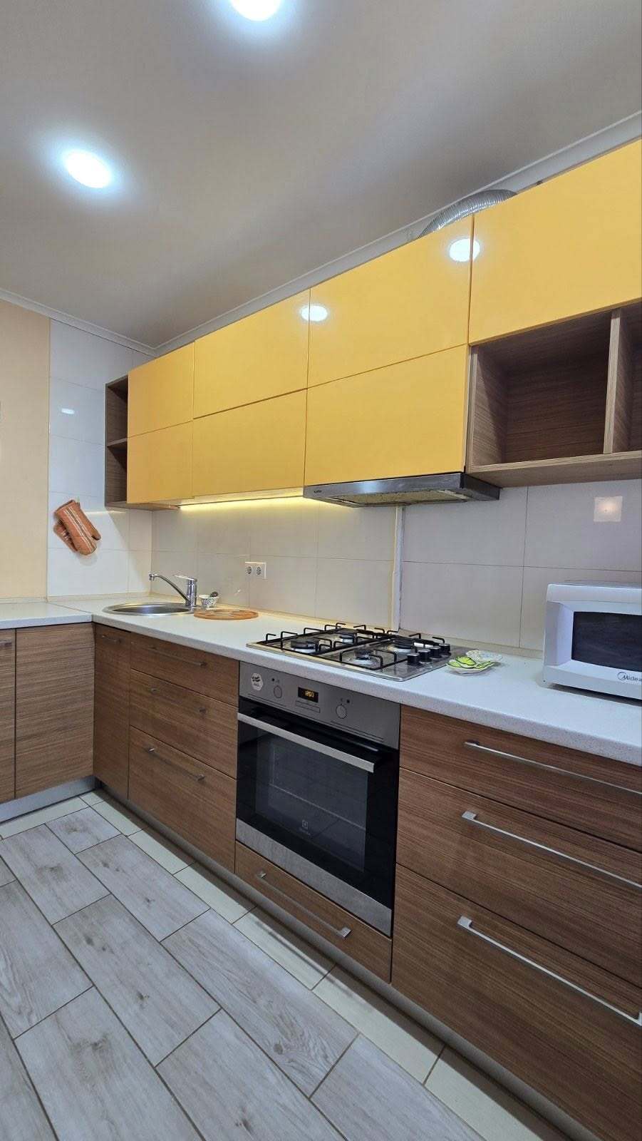 Продажа 3-комнатной квартиры 63 м², Метростроевская ул., вул.1