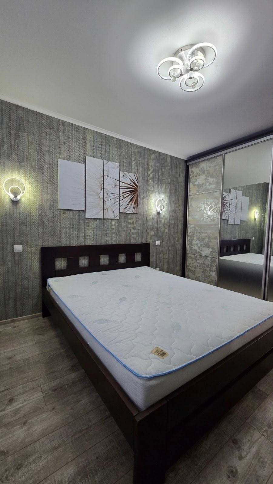 Продажа 3-комнатной квартиры 63 м², Метростроевская ул., вул.1