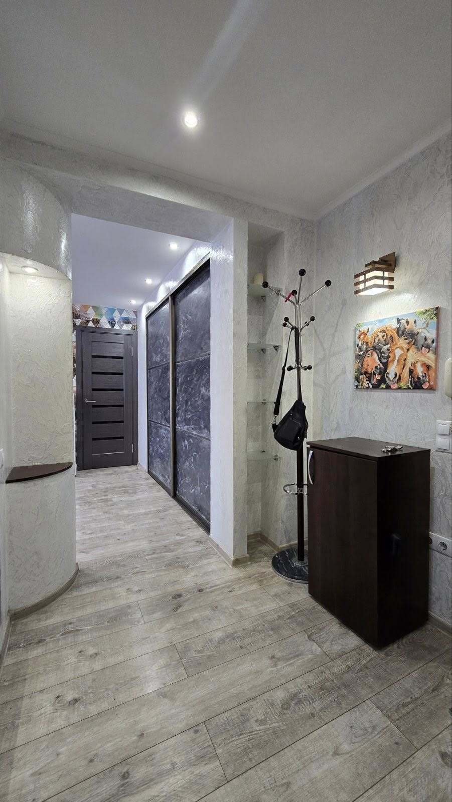 Продажа 3-комнатной квартиры 63 м², Метростроевская ул., вул.1