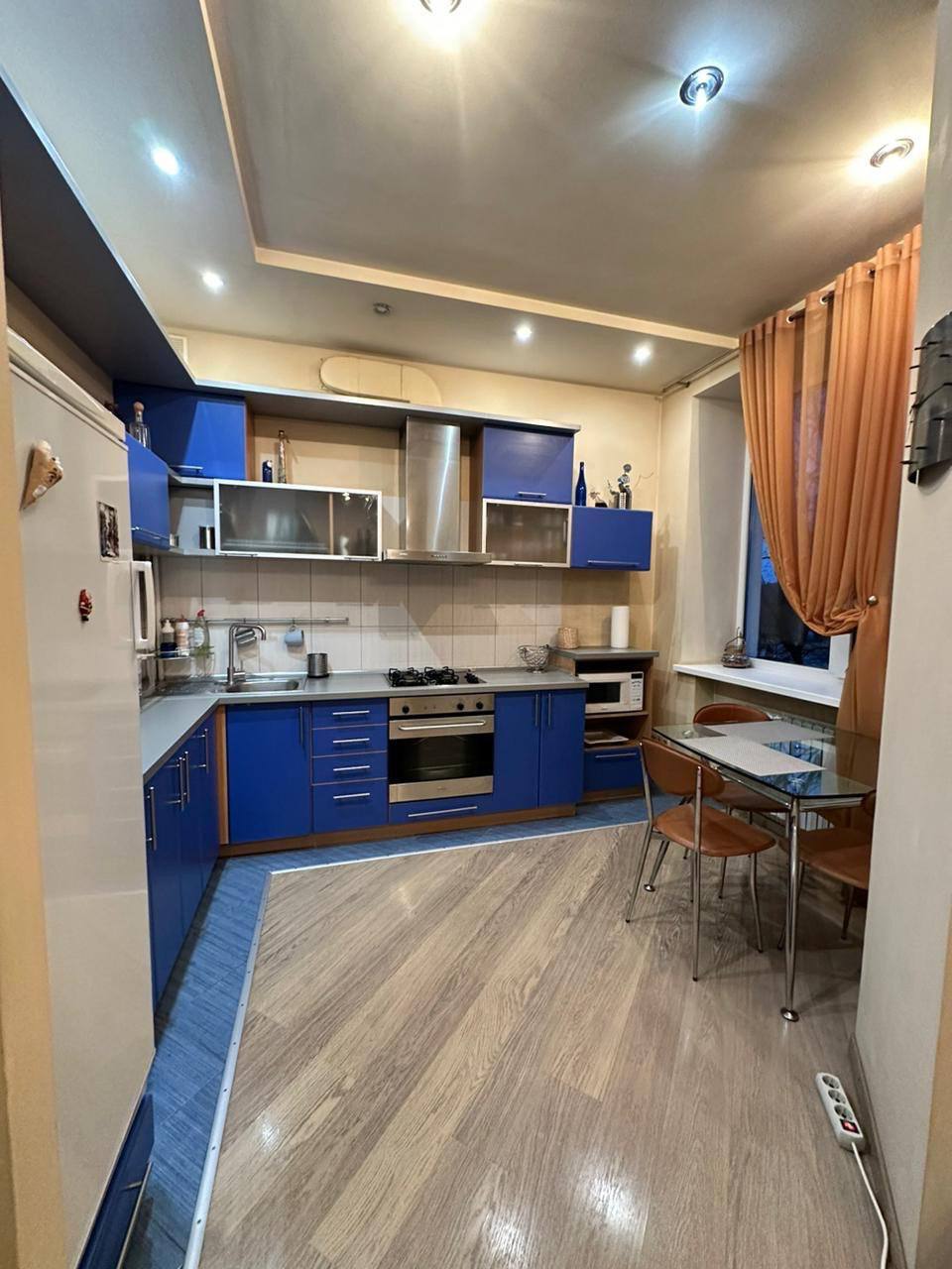 Продаж 2-кімнатної квартири 52 м², Чернишевського вул.