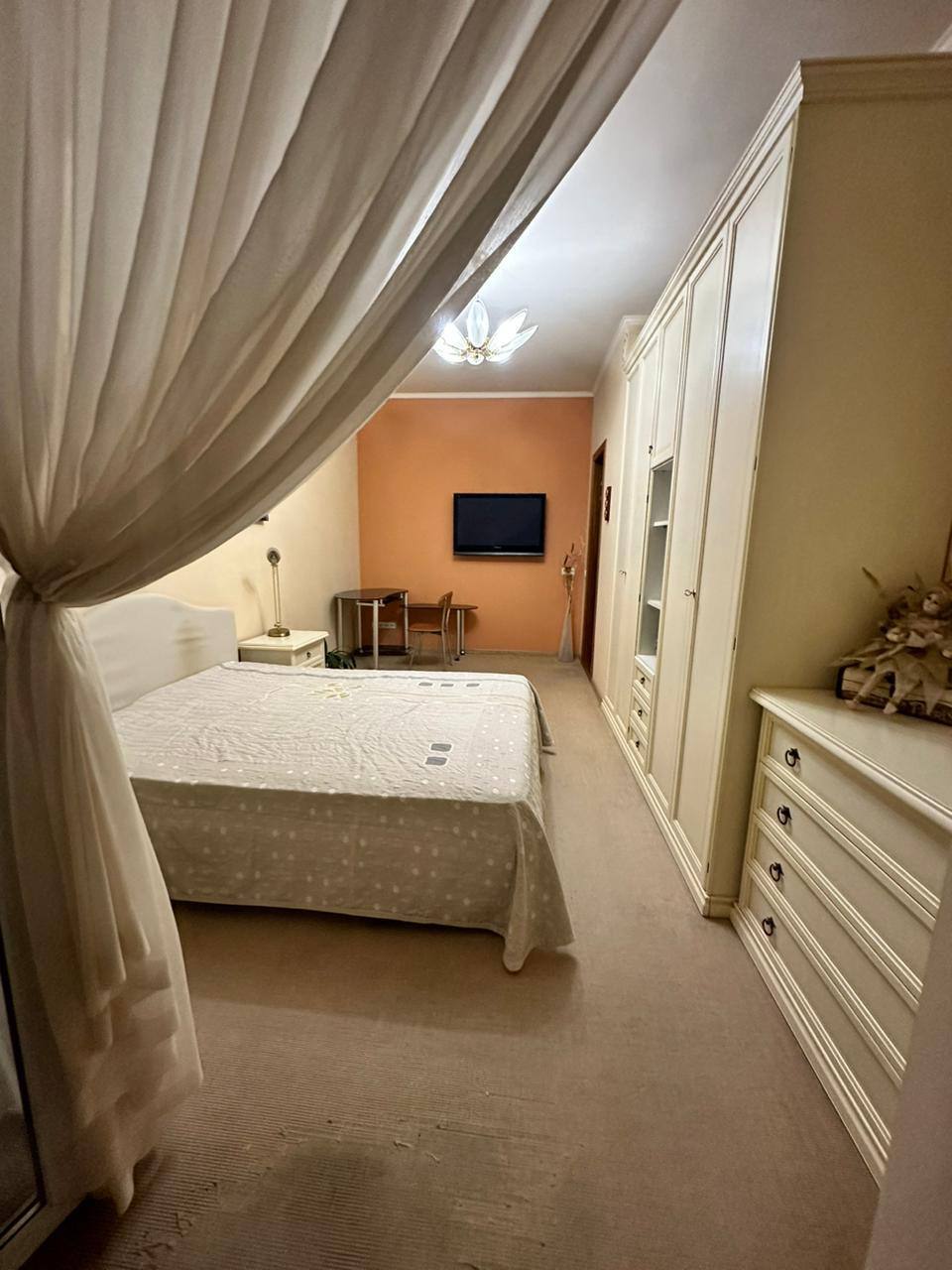 Продаж 2-кімнатної квартири 52 м², Чернишевського вул.