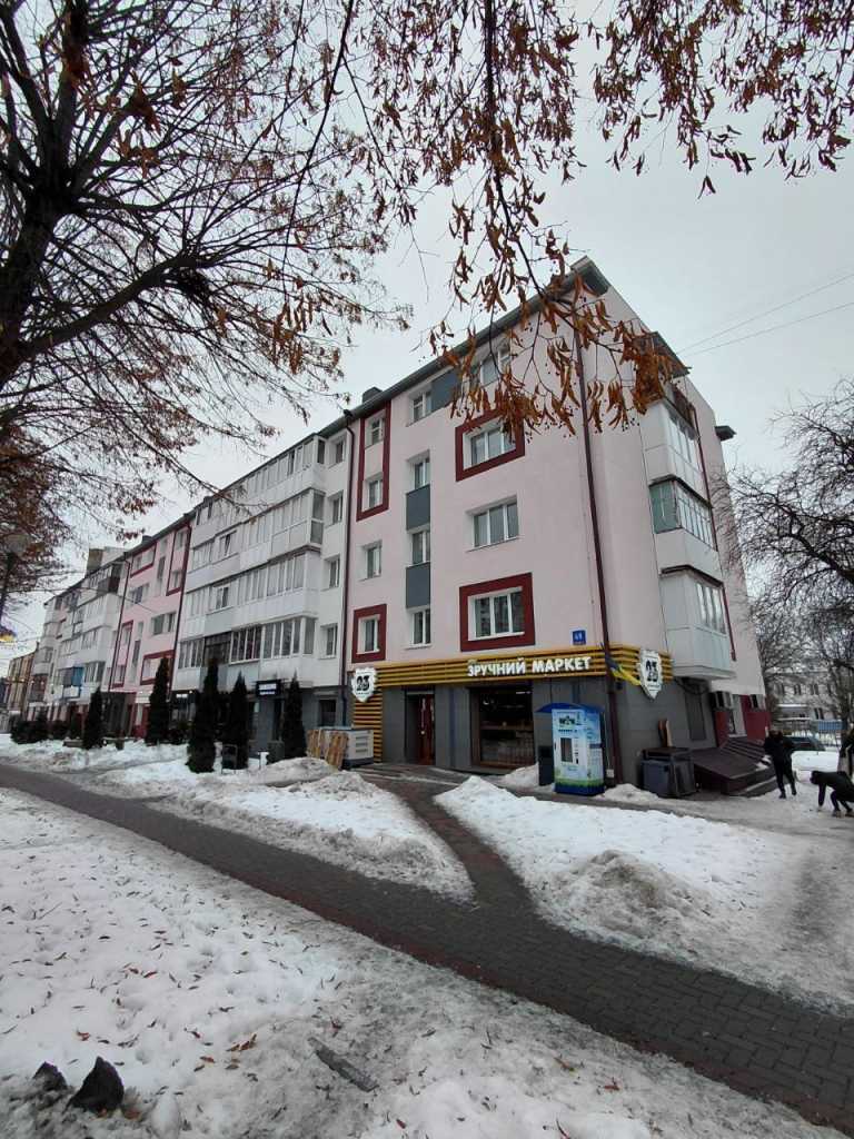 Продаж 3-кімнатної квартири 42 м², Волі просп., 68
