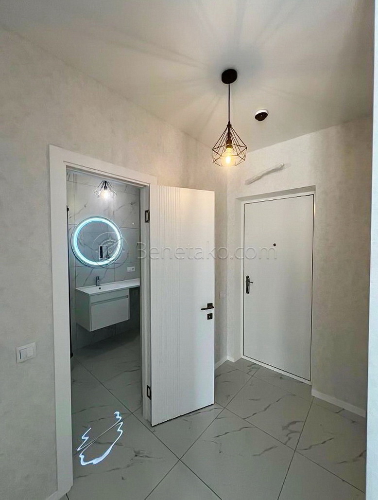 Продажа 1-комнатной квартиры 35 м², Инглези ул., 2А