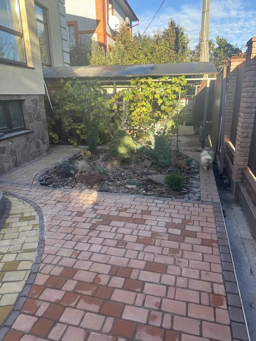 Аренда дома 300 м², Кирилла Осьмака ул.