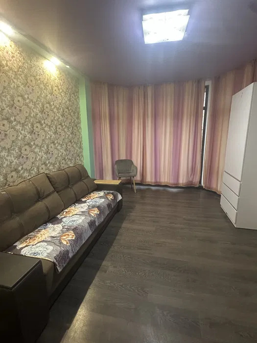 Аренда дома 300 м², Кирилла Осьмака ул.