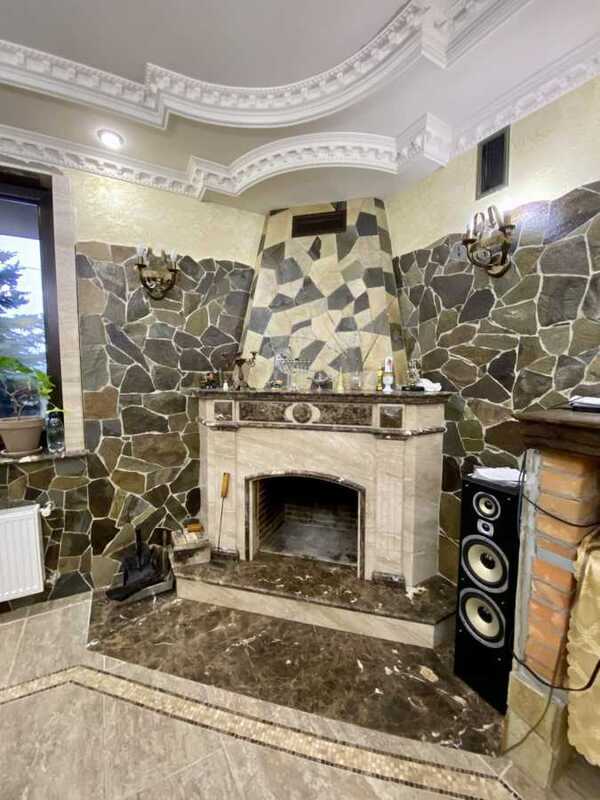 Продаж будинку 425 м²