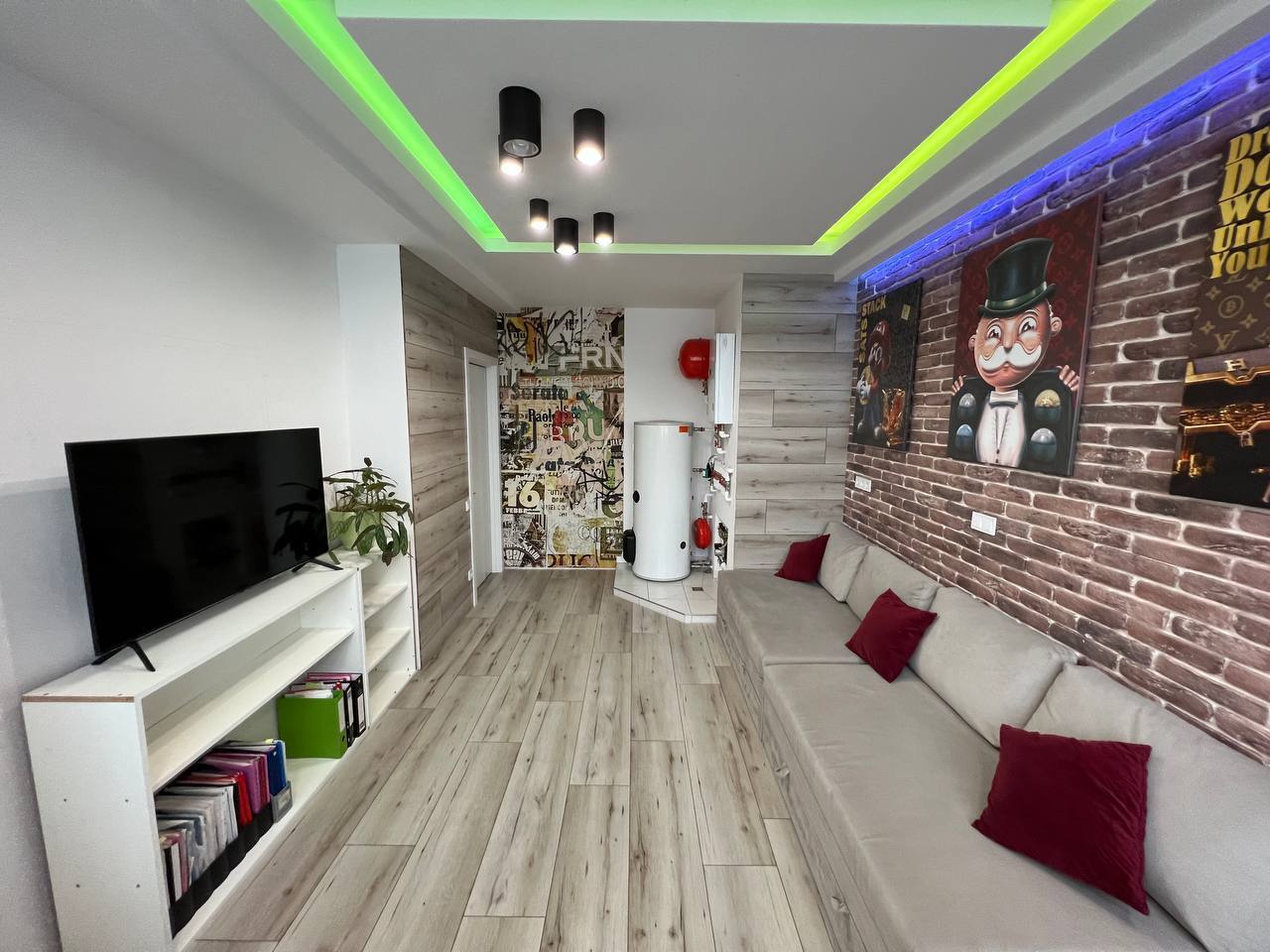 Продаж студії 78 м², Сімферопольська вул.