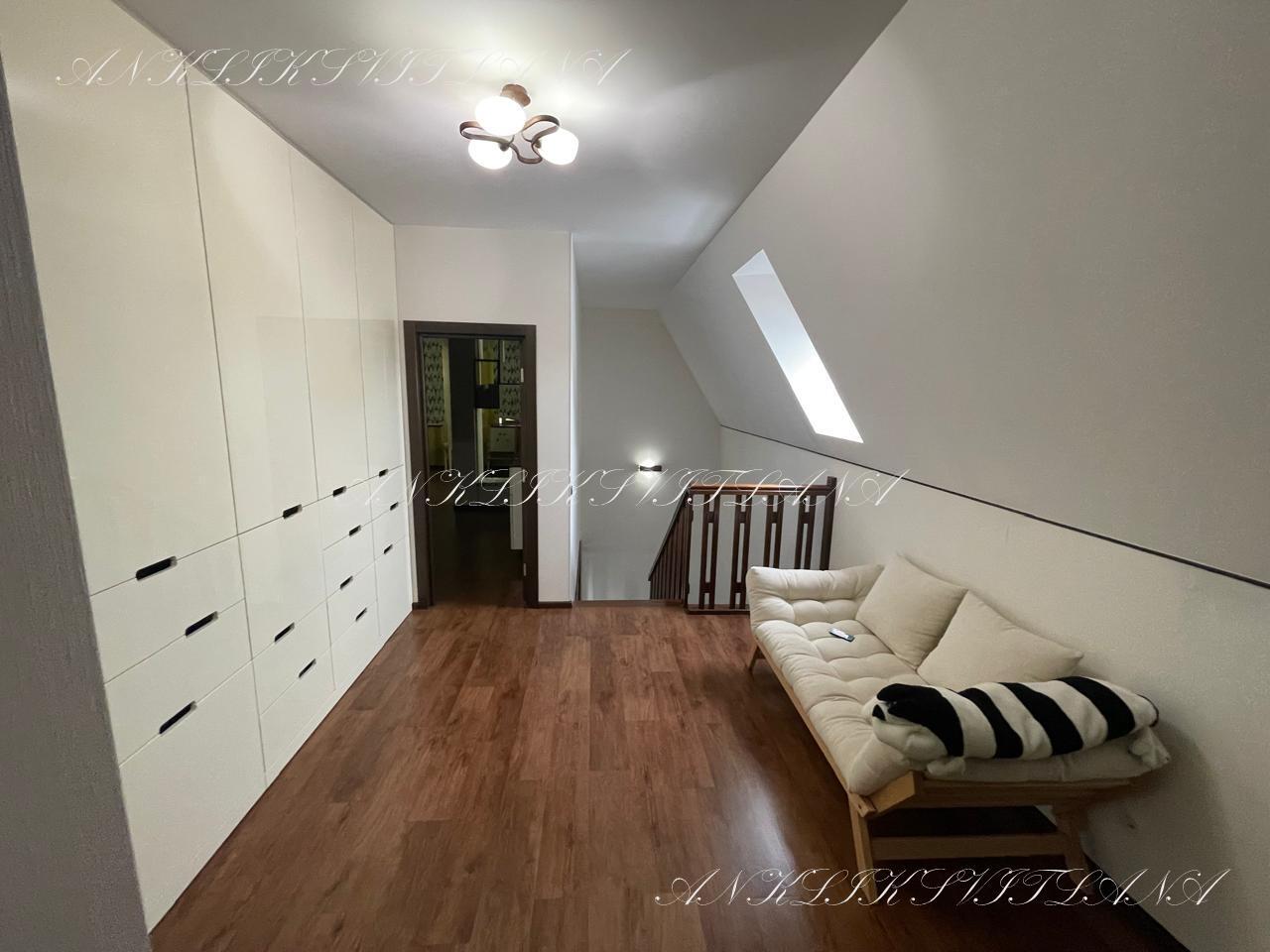 Аренда коттеджа 300 м²