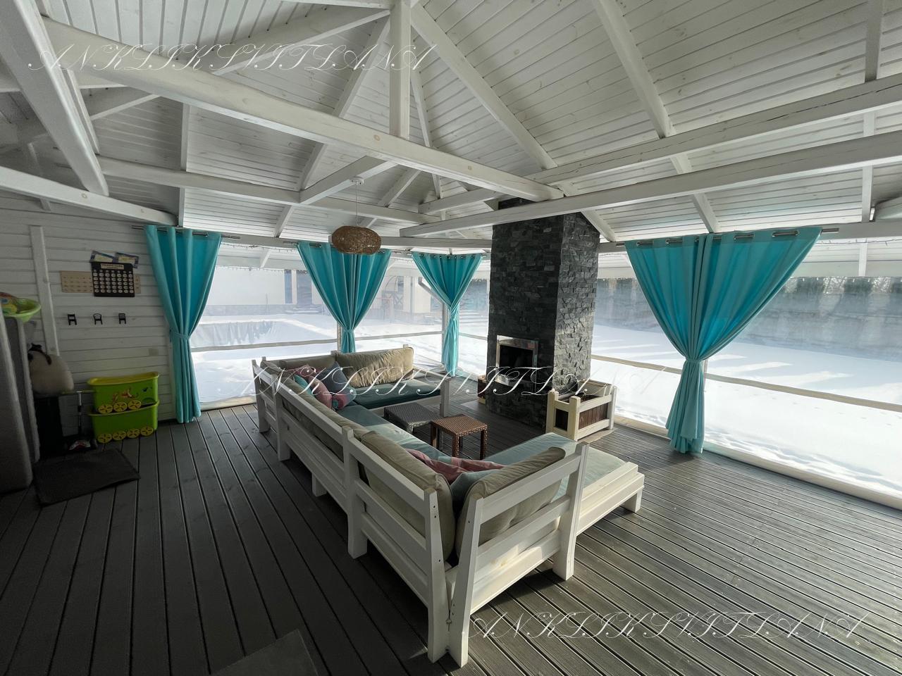 Аренда коттеджа 300 м²