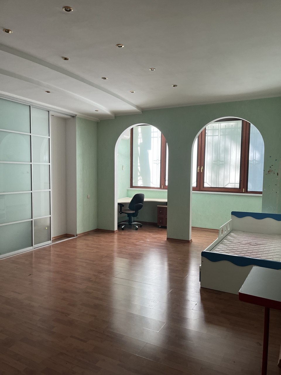 Продажа 3-комнатной квартиры 156 м², Педагогический пер., 3/2